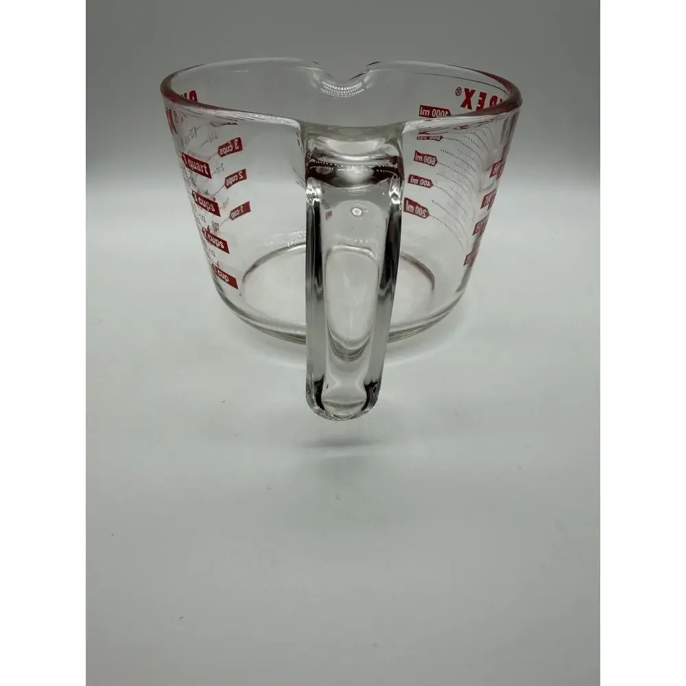 Vintage Pyrex Measuring Cup 1000 ml 4 Cup Red Made in USA